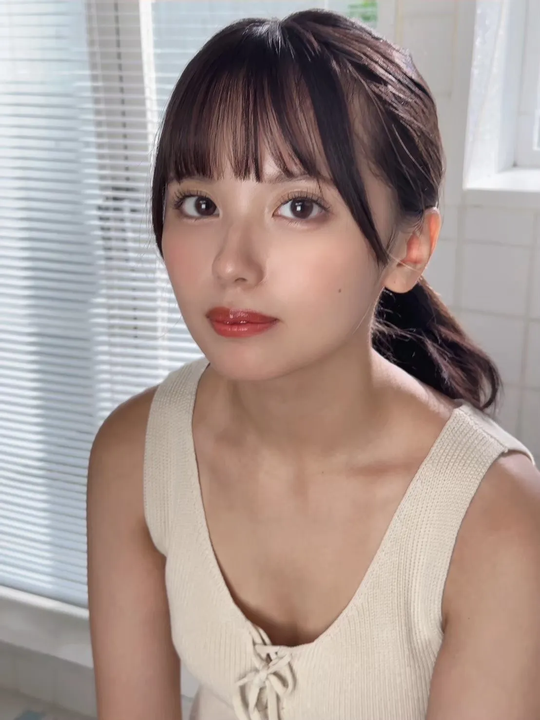 【渚あいり】A4生写真 厚手ラミネート加工防水 - サムネイル 4